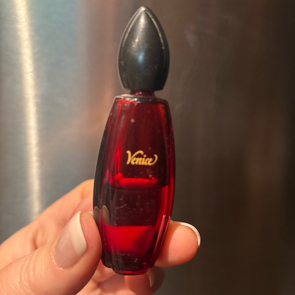 Vintage Yves Rocher Venice Mini Perfume Red Glass Bottle France .25FL
